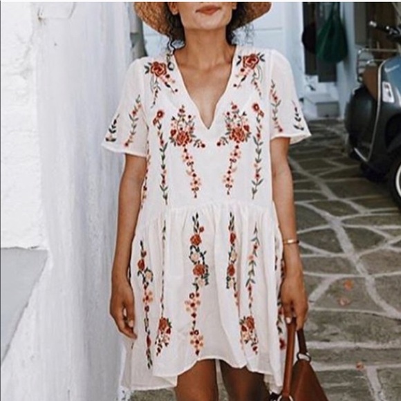 Zara Dresses & Skirts - Floral Embroidered Swing Dress